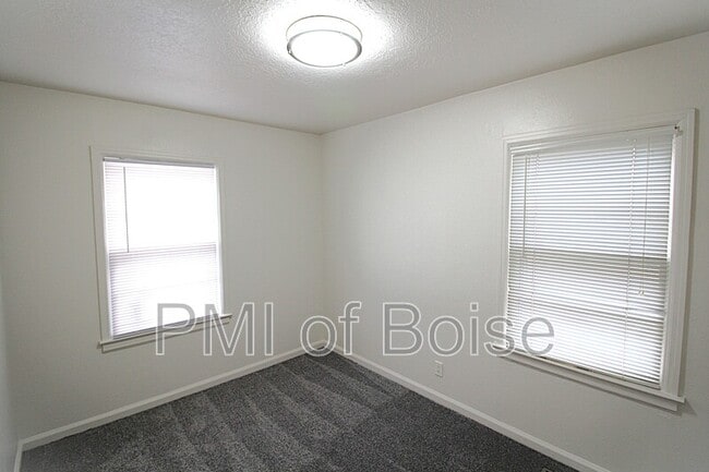 Building Photo - 4312 W Camas St