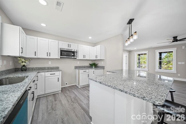 Building Photo - 20 Ridgecrest Ave