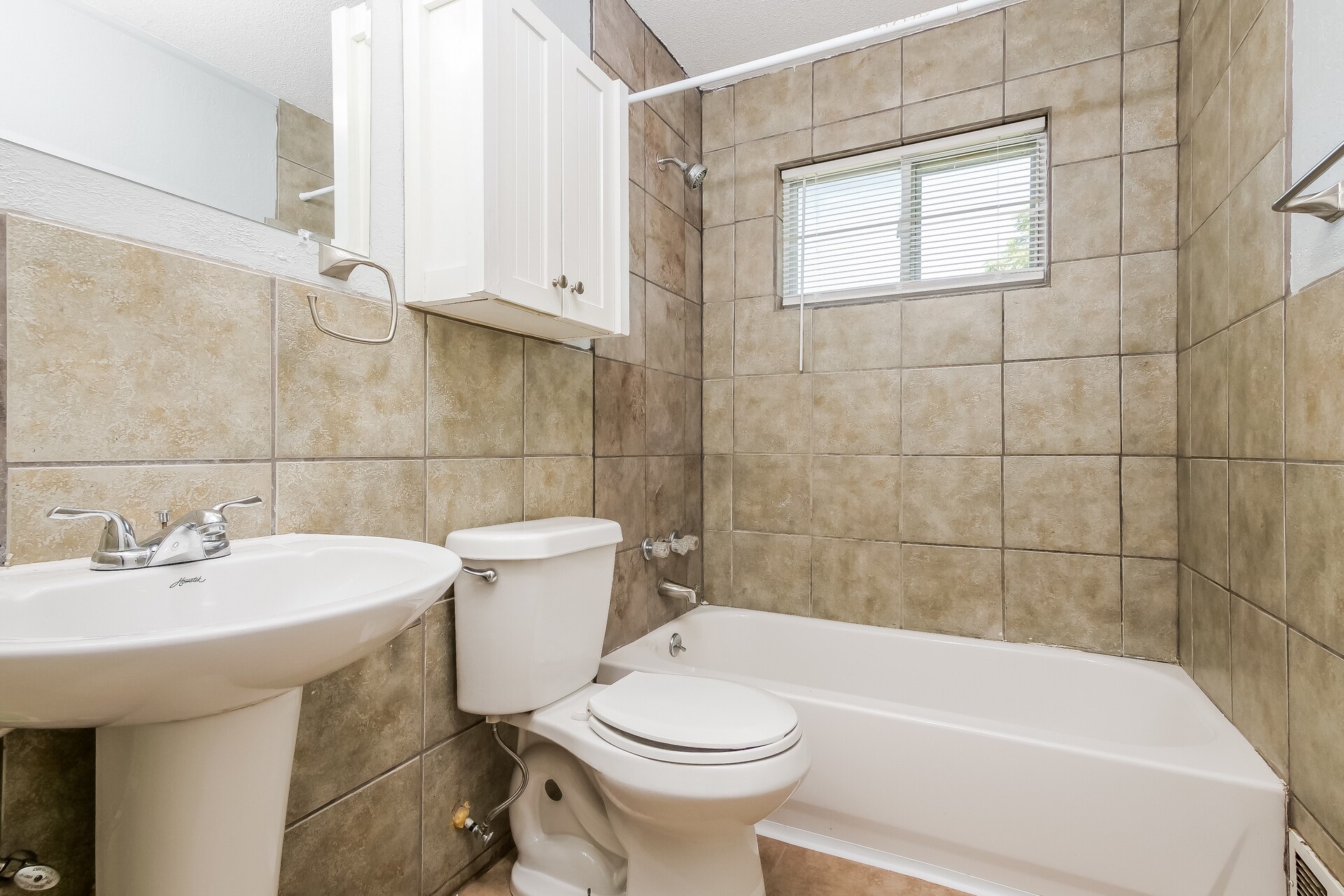 Building Photo - 4912 Eastern Ave