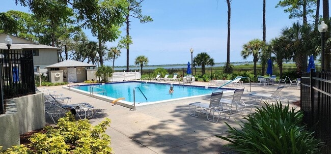 Building Photo - St Augustine Shores Gem! 2 Bed-2 Bath 1st ...