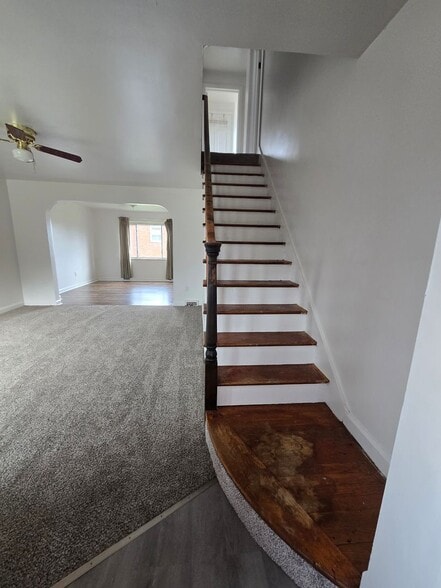 Primary Photo - 335 Charles Ave