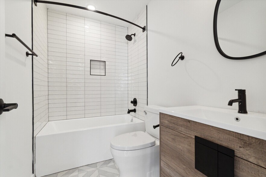 Building Photo - 1338 N 15th St