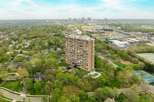 Building Photo - 1000 Urlin Ave