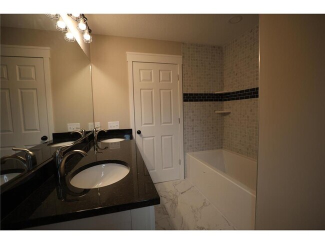 Building Photo - 3305 200th St W