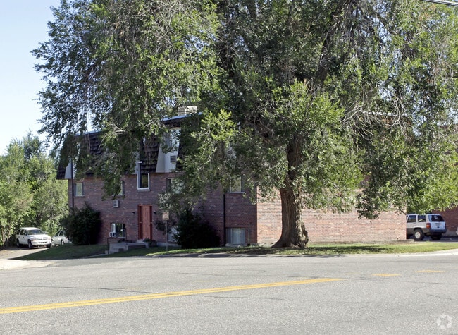 Building Photo - 791 W Prentice Ave