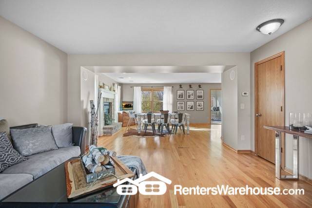 Building Photo - 1052 Briar Glen Ln