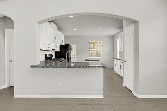 Building Photo - 5914 Prince Pl Dr