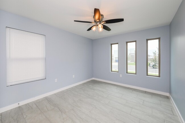 Building Photo - 3506 Jorge Sosa Dr