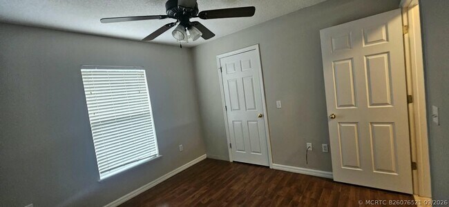 Building Photo - 523 Stonewall Ave