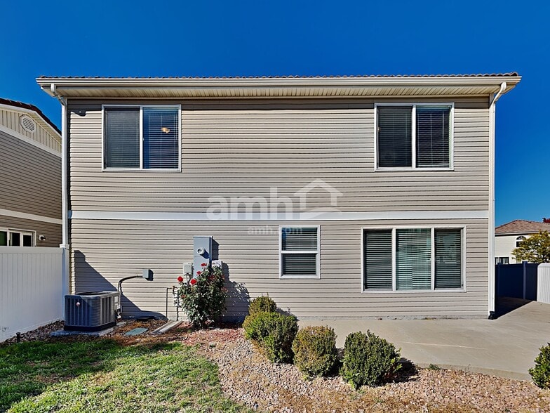 Building Photo - 5252 N Cathay St