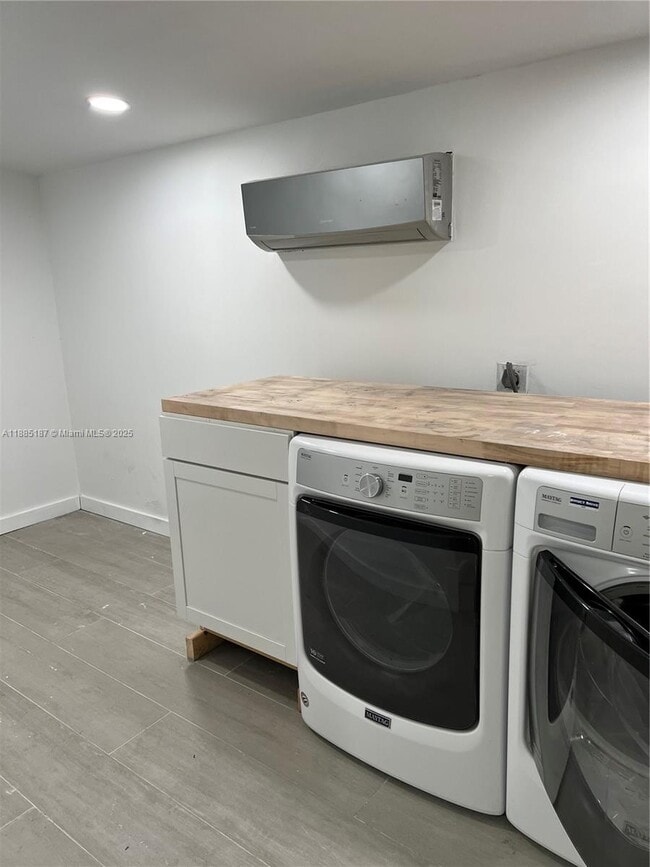 Building Photo - 11481 SW 145th Ave