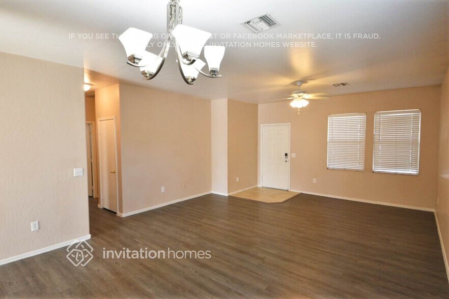 Building Photo - 6965 W Midway Ave