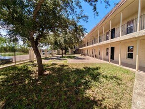 Building Photo - 1811 Perkins Ave
