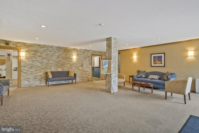 Building Photo - 1830 Columbia Pike