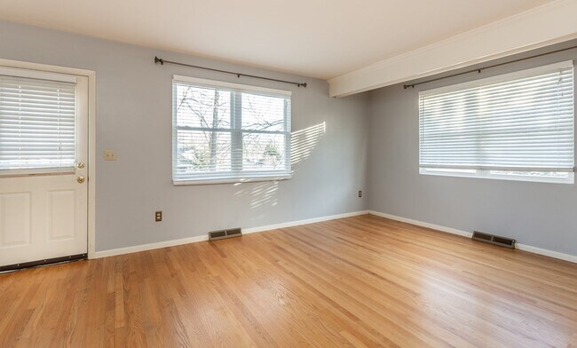 Building Photo - 9 Quincy Way
