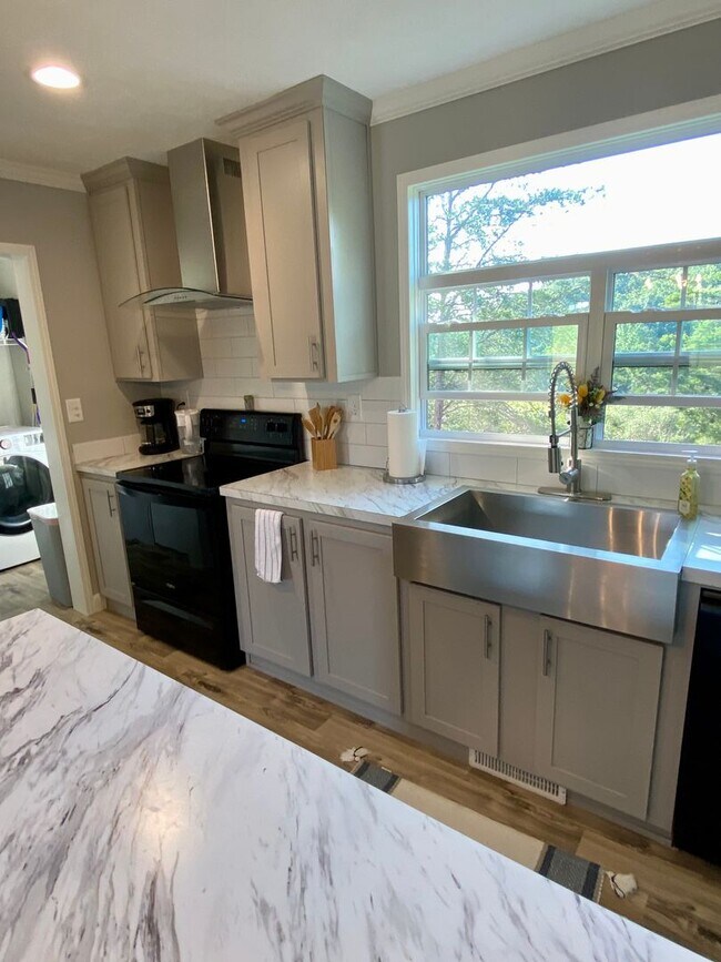 Building Photo - Home in Augusta Woods!!