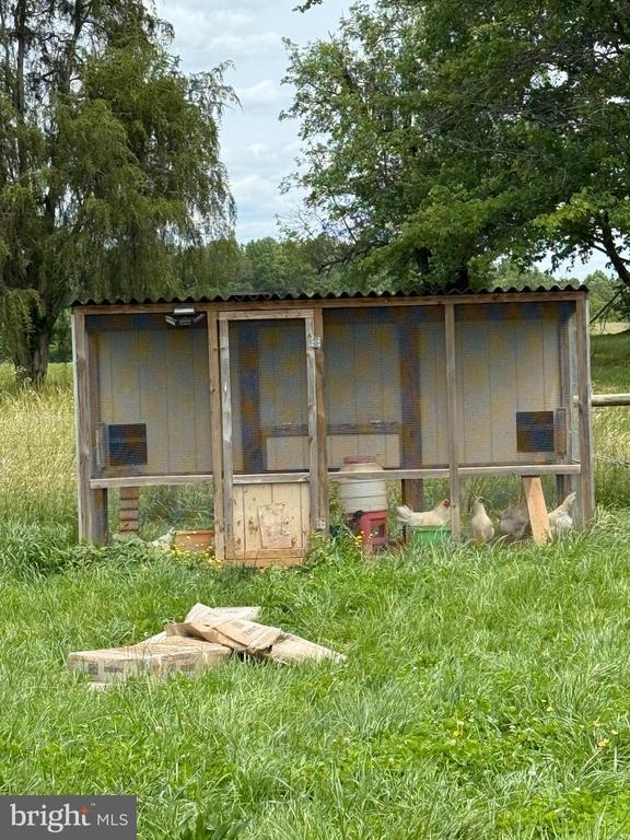 Building Photo - 4576 Midland Rd