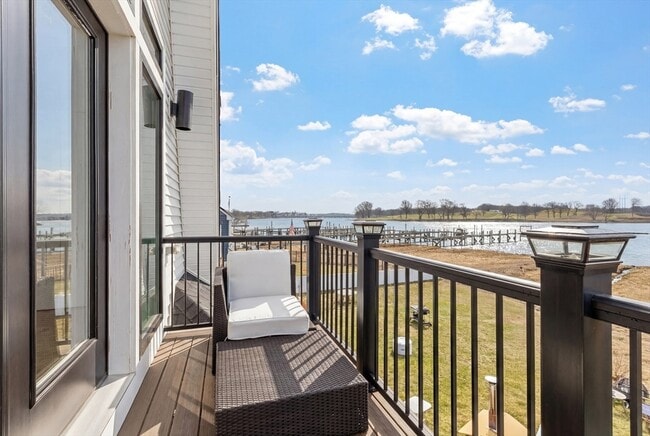 Building Photo - 16 Fosters Point