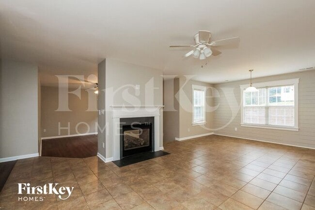 Primary Photo - 7671 W Berkeley Rd