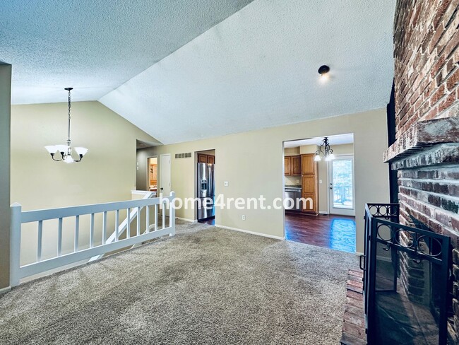 Building Photo - Beautiful, Split-Level Olathe Home w/ Stainless Steel Appliances and a Finished Basement!
