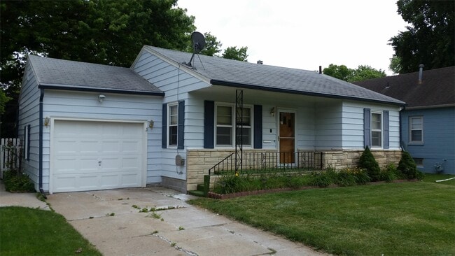 Building Photo - 1510 N Platte Ave