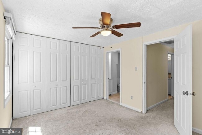 Building Photo - 8094 Grandview Ct