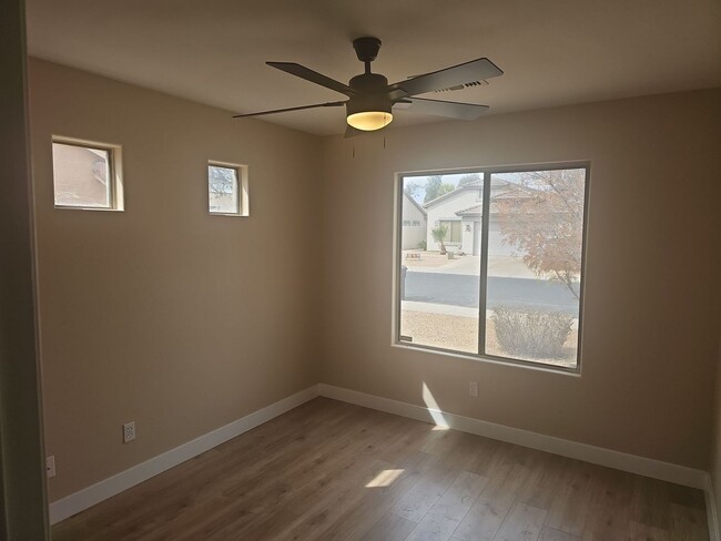 Building Photo - SPACIOUS and beautifully remodeled home! E...