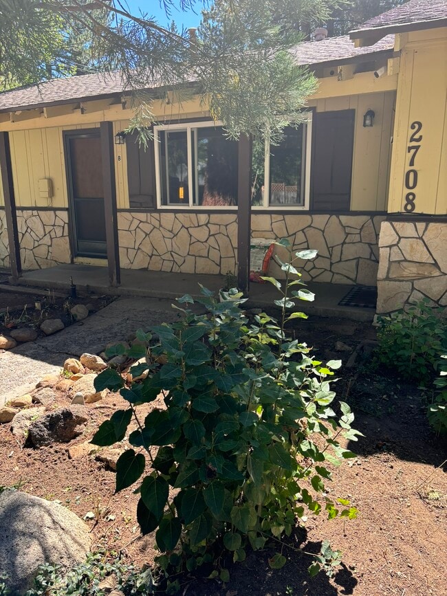 Building Photo - 2708 Armstrong Ave