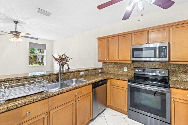 Building Photo - 2280 Shoma Dr