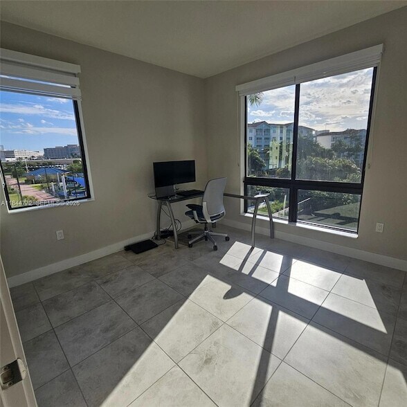 Building Photo - 4636 NW 84th Ave