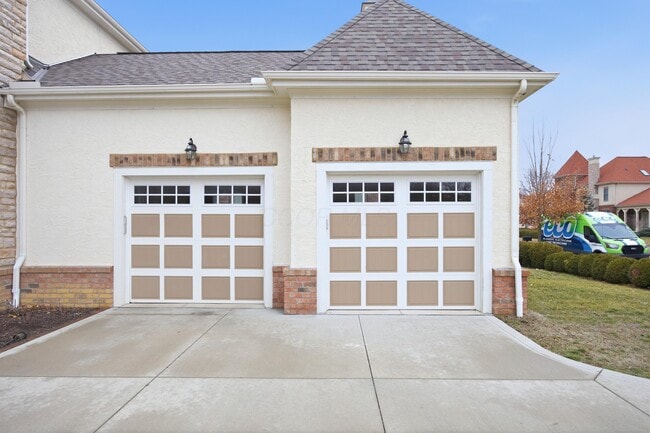 Building Photo - 8057 Pleasant Dr