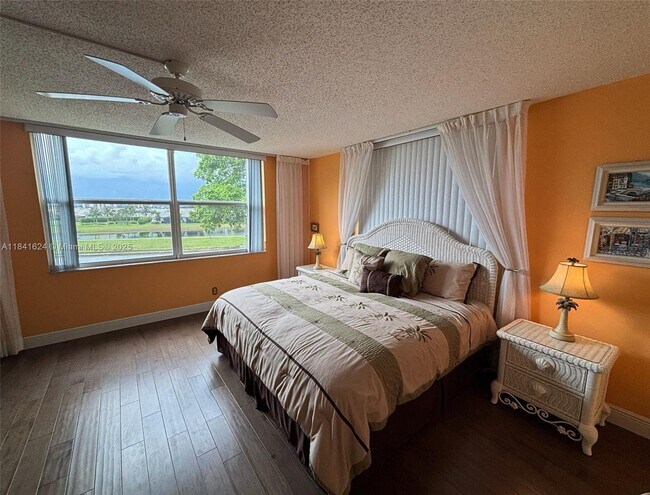 Building Photo - 14575 Bonaire Blvd