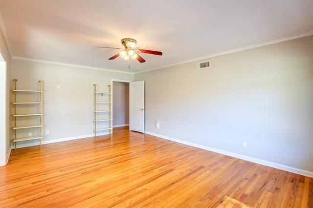 Building Photo - 6562 Locke Ave