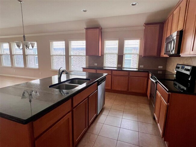 Building Photo - 929 Coulee Dr