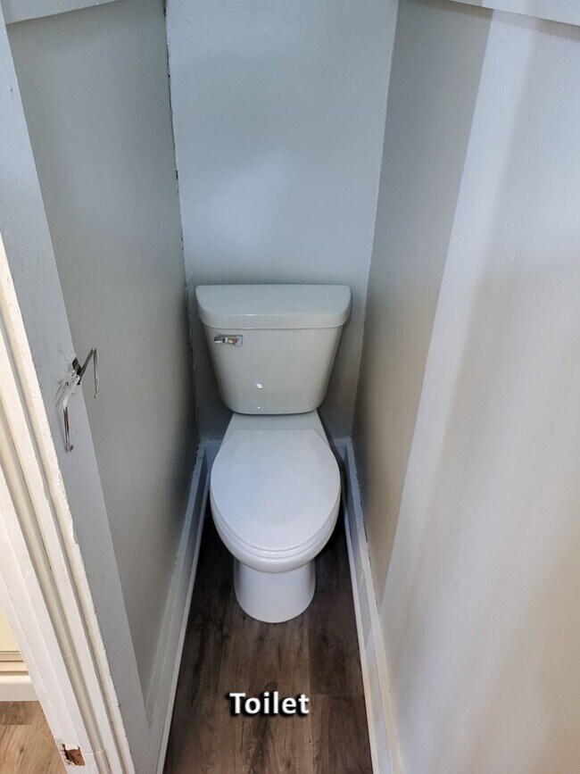 Building Photo - 3 Bedroom 2 Bath Home for Rent!