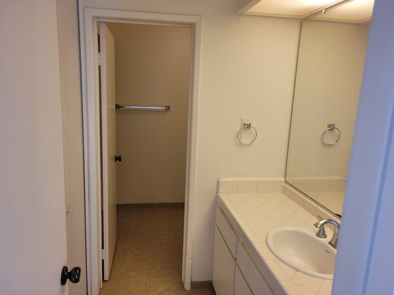 Building Photo - 4499 Via Marisol Via