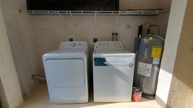 Building Photo - 3831 Cocoplum Cir