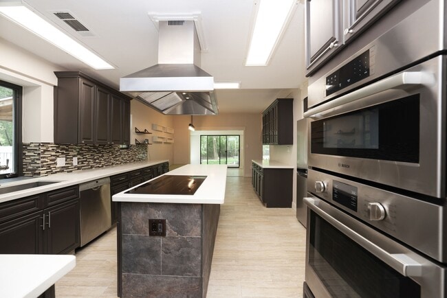 Building Photo - 44 Indian Clover Dr