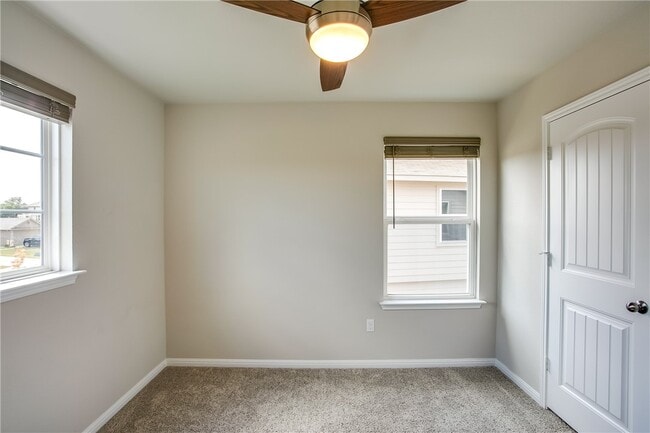 Building Photo - 605 Callahan Ln