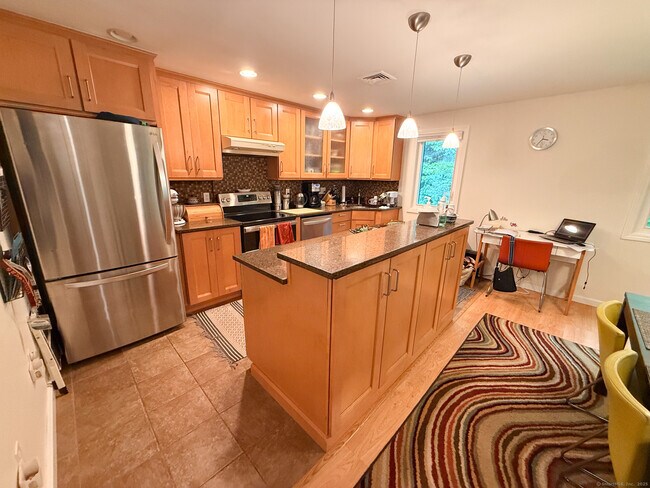 Building Photo - 57 Songbird Ln