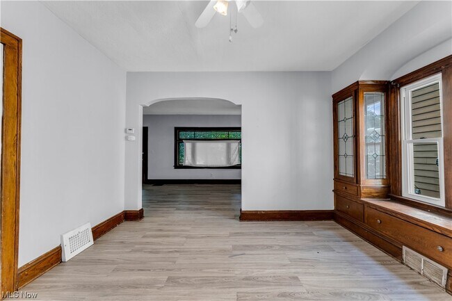 Building Photo - 3289 W 130th St