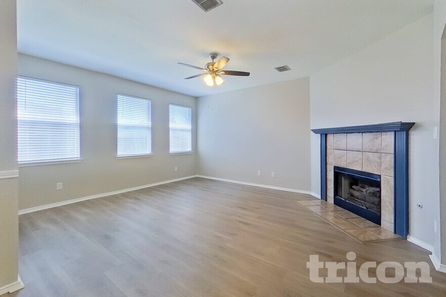 Building Photo - 1085 Harriman Dr