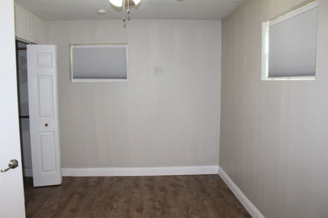 Building Photo - 2417 County Rd 181