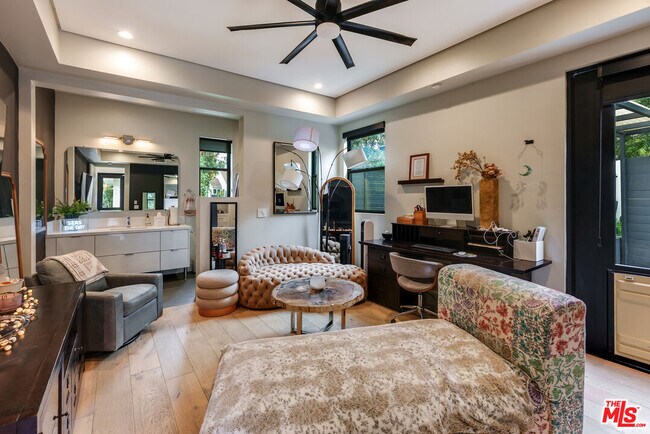 Building Photo - 18589 Linnet St