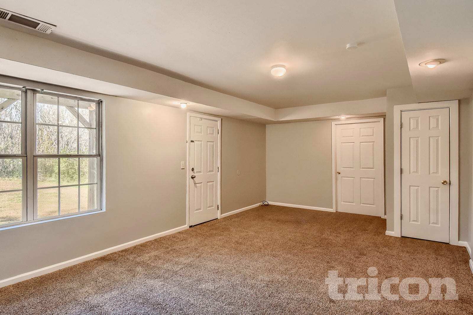 Building Photo - 1401 Lancaster Ct