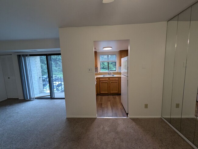 Building Photo - 8030 Ditman St