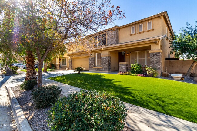 Building Photo - 6820 S 42nd Ln