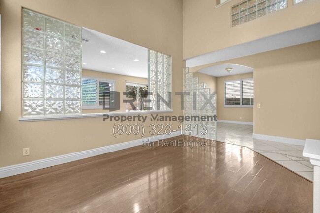 Building Photo - 6694 Cowboy St
