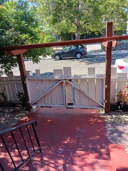 Building Photo - 1256 Haskell St