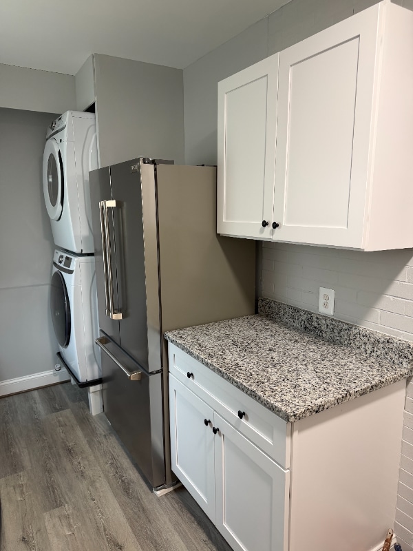 Building Photo - 716 E 23rd St